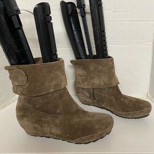 Logan Suede Wedge Booties Sz 40